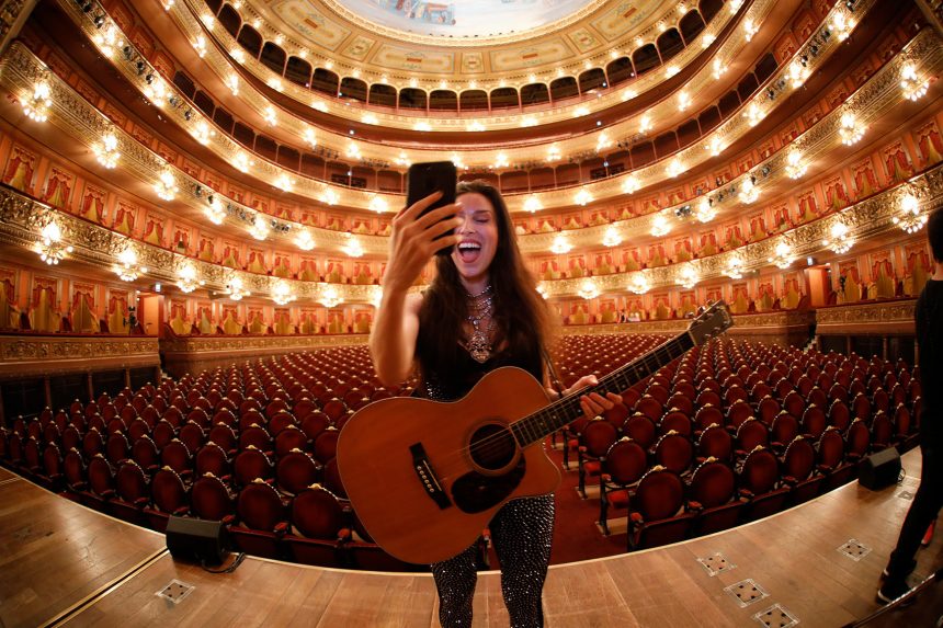 CORAL JUNTO A GRANDES INTERNACIONALES DEL JAZZ