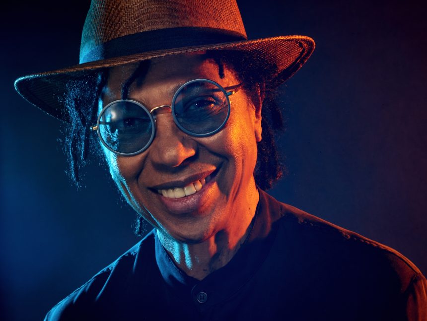 DJAVAN, UN «VESÚVIO» EN EL GRAN REX