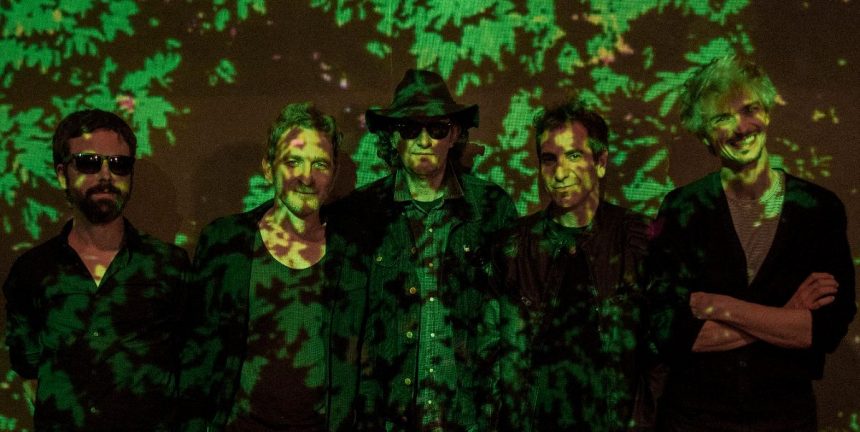 CLAN CAIMÁN: «EL KALIMBAFÓN ES EL INSTRUMENTO QUE LE DA EL SONIDO CARACTERÍSTICO A NUESTRO GRUPO»