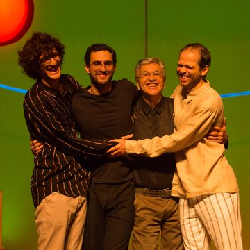 UN ANTICIPO DEL «OFERTORIO» DE CAETANO VELOSO E HIJOS EN EL GRAN REX