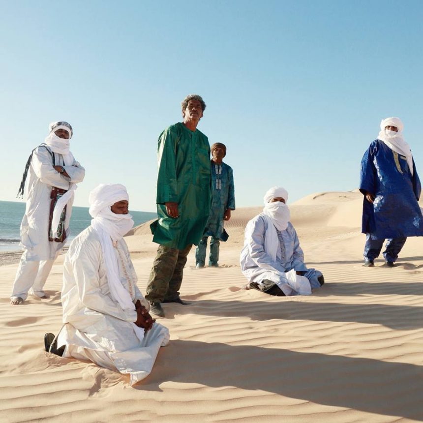 TINARIWEN, DE AMETRALLADORAS EN MANOS A LA MÚSICA COMO  GRAN ARMA