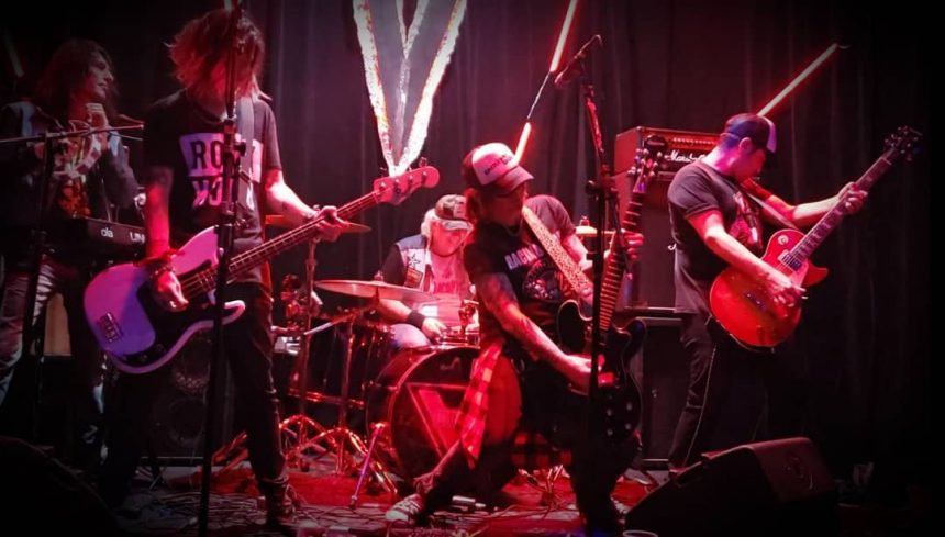 TURBOCOOPERS: EL GARAGE ROCK LOCAL GOZA DE BUENA SALUD