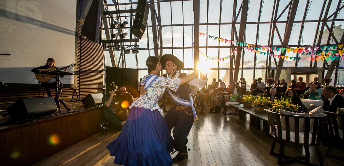 CORRIENTES INVITÓ A LA PRÓXIMA FIESTA DEL CHAMAMÉ