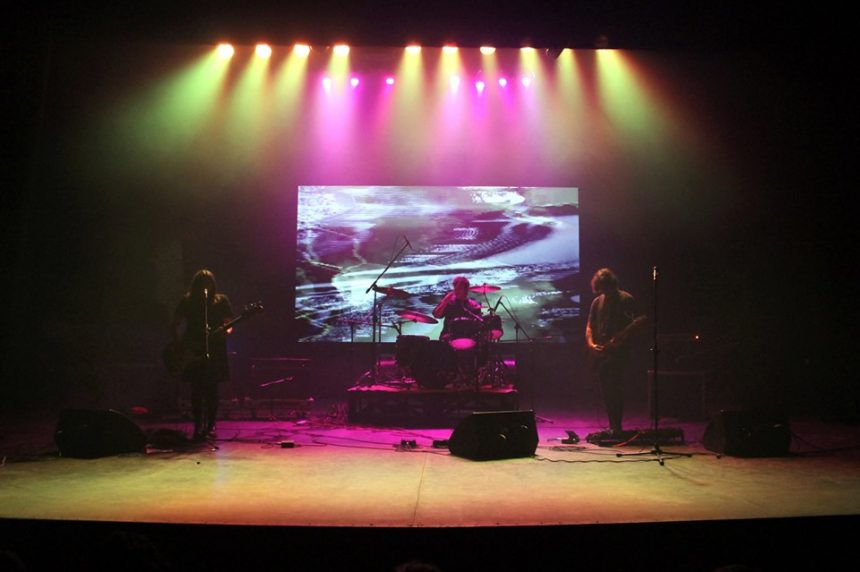 TOMATES EN VERANO: DREAMPOP, POST PUNK Y SHOEGAZE, JUNTO AL LÍDER DE BARK PSYCHOSIS