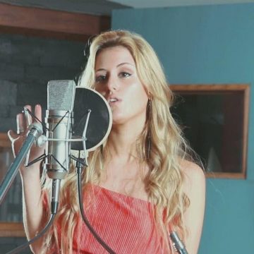 VANINA DEVITO, EN UN PASEO ENTRE EL TRAP Y EL CHILL