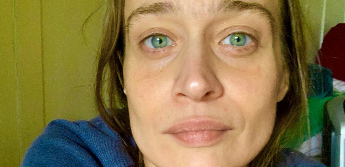 LO NUEVO DE FIONA APPLE: UN DISCO SOBRE RELACIONES TÓXICAS Y LUCHAS CONTRA EL AUTODESPRECIO