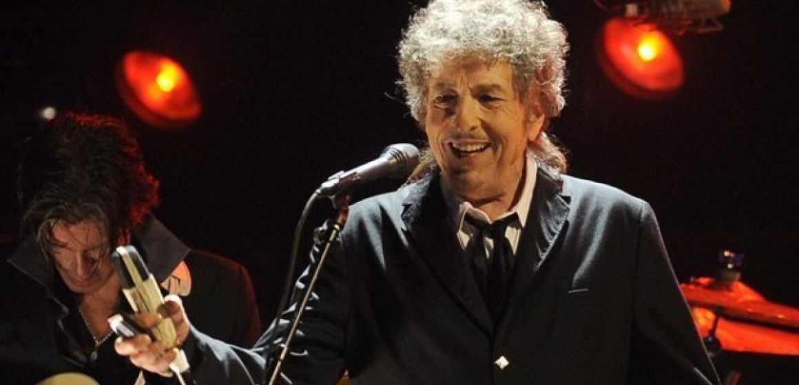 LUEGO DE OCHO AÑOS, BOB DYLAN DELEITA CON «ROUGH AND ROWDY WAYS», UN ÁLBUM DE GRANDES CANCIONES