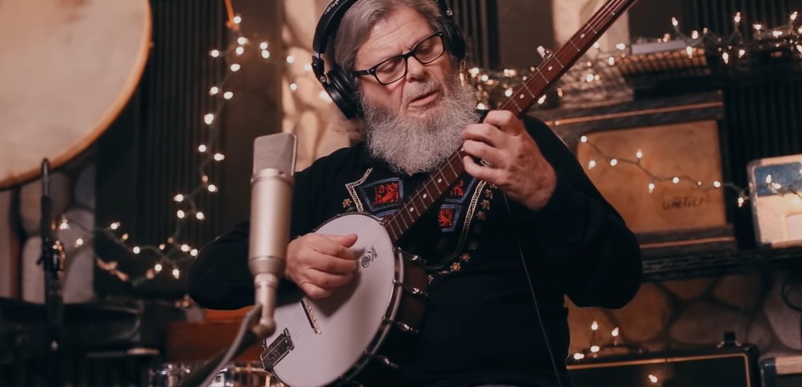 Gustavo Santaolalla y «The Last Of Us Part II» en un show con cuerdas: banjo, charango, guitarra y violín, entre otras