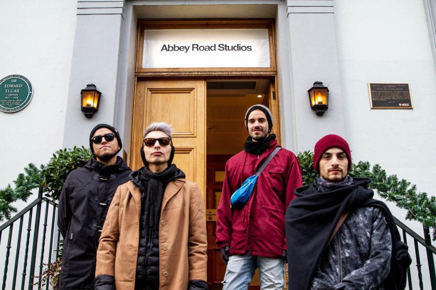 PUM: ROCK BRITÁNICO, ARMONÍAS VOCALES Y PODEROSOS RIFFS