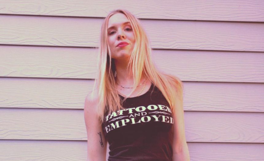 La francesa Bliss My Heart y su electropop: «Cuando era jovencita me fijaba en artistas como Donita Sparks, pero ahora me inspiro en personas como Peter Murphy de Bauhaus»