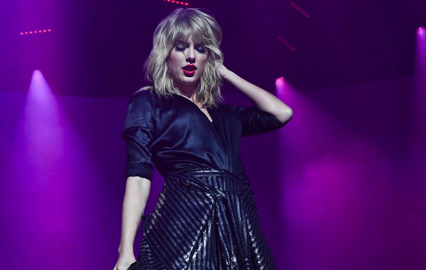 La estadounidense Taylor Swift sorprende gratamente con «Folklore», un álbum de inclinación pop, con temáticas y música de altísimo vuelo