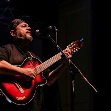 Eduardo Guajardo: “En el mercado del disco del folclore argentino siempre se ha dado una mirada etnomusical sobre la Patagonia, vinculada a un concepto de recreación de tehuelches y mapuches, después está la corriente migratoria y de pobladores”