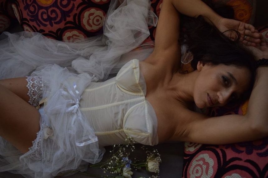 «Vida y muerte de una flor», la nueva obra conceptual de la excelsa pianista argentina Marina Ruiz Matta
