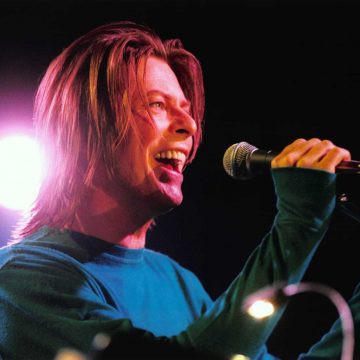 Detalles sobre «Something In The Air (Live París 99)», el nuevo álbum de David Bowie, a días de aparecer