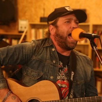 El músico argentino Jorge Rossi brindará un concierto vía Streaming y recorrerá repertorio de Intoxicados, Los Gardelitos y Manto, su actual banda
