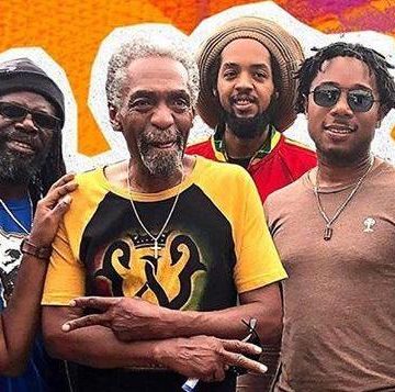 Para escuchar: tras más de dos décadas y media, los jamaiquinos The Wailers editan «One World», un nuevo álbum en donde su reggae característico recibe condimentos de otros estilos afrolatinos modernos