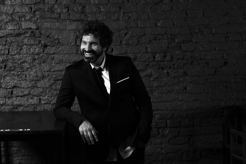 Iván Noble estrena canción nueva y ultima detalles para su Streaming «Canciones para pasar la peste»