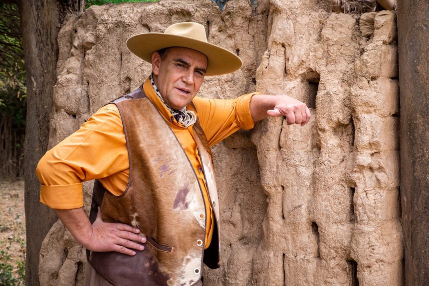 La Fiesta Nacional de la Nuez se realiza vía Streaming y recibe al folclorista Chaqueño Palavecino como figura principal