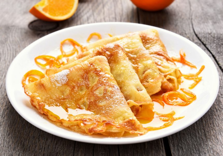 Crêpes Suzzete, un exquisito postre que nació en París tras un descuido del camarero principal en el contexto de un banquete de  realeza (por La Cocina del Chaucha)