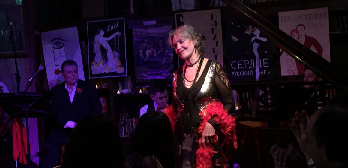 Edith Margulis festeja los 20 años de La Biblioteca Café: “Aquí no sólo se vive música argentina, sino del mundo y de todas las épocas, también le abrimos las puertas a la comedia musical, a las obras de teatro, la única exigencia es la calidad sin importar el género”