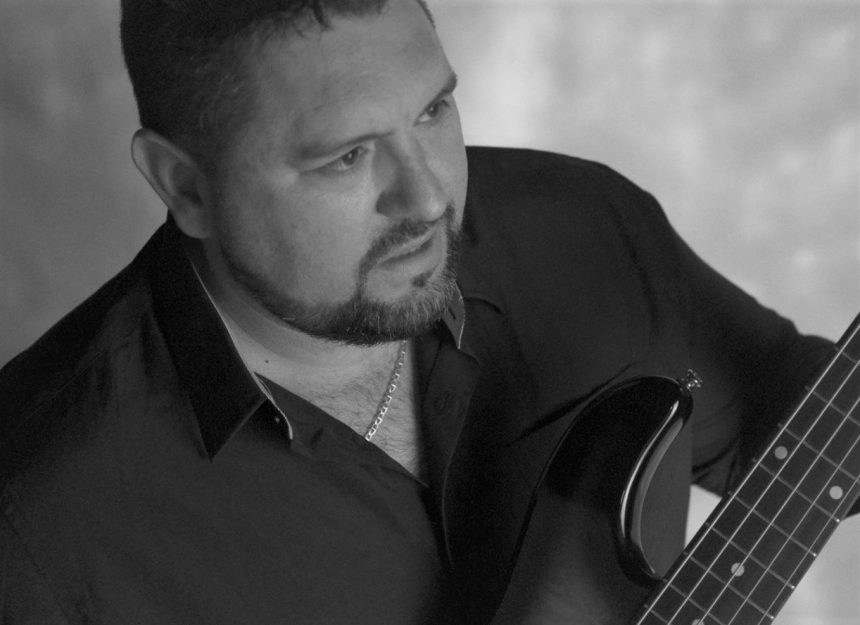 Desde Brasil, el bajista Ghadyego Carraro habla de “Tribute”, álbum en honor a grandes de la música brasileña y sudamericana: “Es un homenaje a mis maestros e ídolos, esos músicos que aportaron algo especial en mi relación con la música”