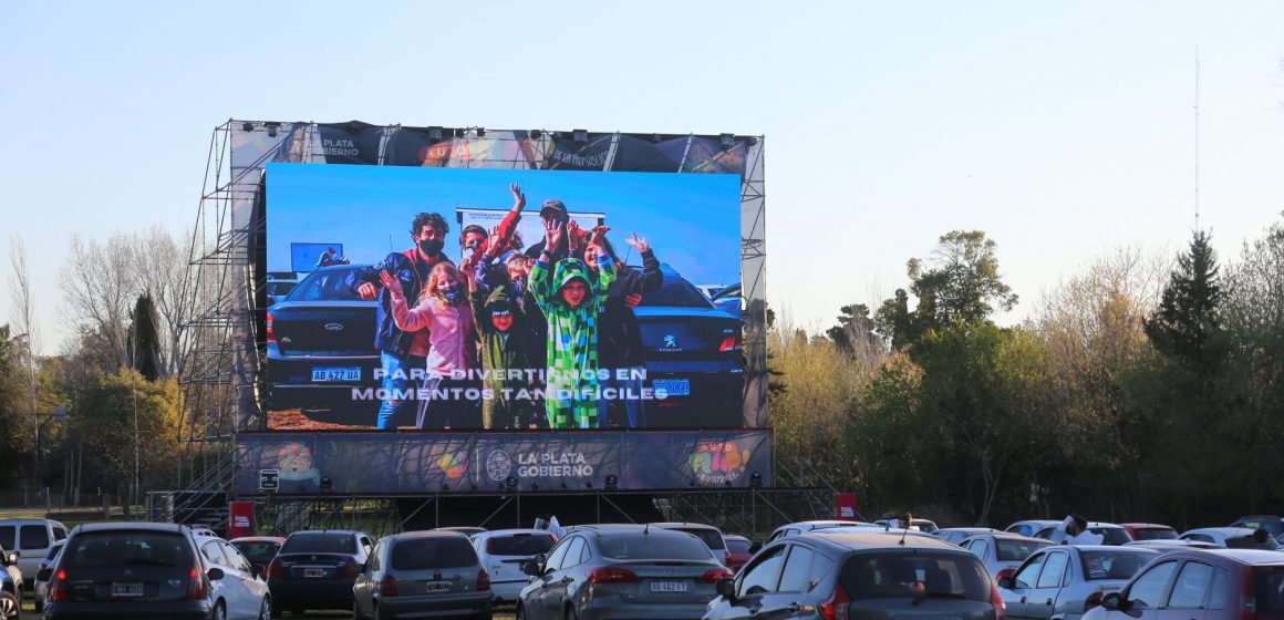 Auto Flap, el espacio de La República de los Niños que posee autocine con películas de talla para disfrutar resguardado y en familia