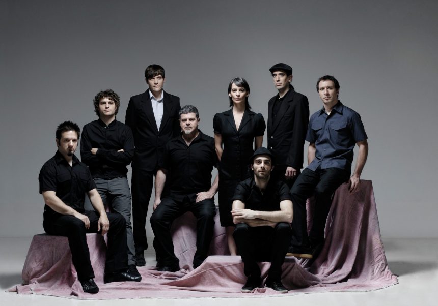 El colectivo Bajofondo, con su fusión de calidad, sigue desarrollando novedades sonoras: se trata del turno de «Bailarín Remix by Otnicka», una reinterpretación de un ícono de la electrónica europea