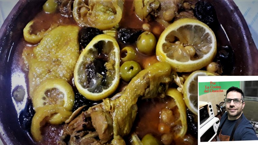 Tajín de pollo marroquí: al principio se trató de un menú preferido en palacios de dinastías beréberes en Marruecos, para luego ser elegido por los más humildes, hecho que  permitió su reconocimiento masivo y ganara reputación como plato típico regional