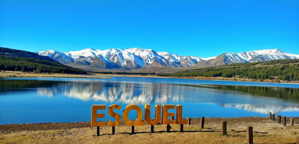 Turismo, salud e higiene: Esquel recibió el sello «Safe Travels» de cara a la temporada 2021