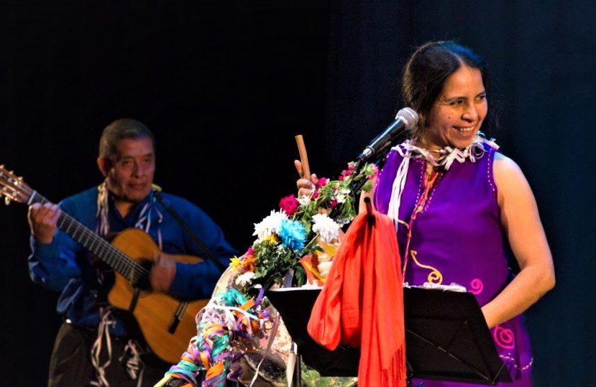 Mariana Carrizo, coplera del noroeste argentino: «Hay un olvido hacia la parte ancestral, un no conocimiento por parte el Estado actual, el anterior y el de todos los tiempos a esa parte del territorio tan geográfico como humano, rezagando a pueblos hasta el hambre, por eso la copla es una expresión profunda»