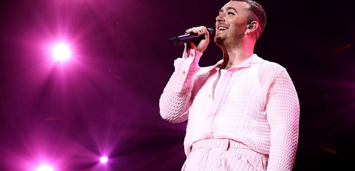 El londinense Sam Smith habla sobre su nuevo álbum «Love Goes»: «Cada vez que iba al estudio, me prometía a mí mismo que dispararía para las estrellas y no tendría limitaciones. El resultado ha sido tan mágico, tan terapéutico y divertido»