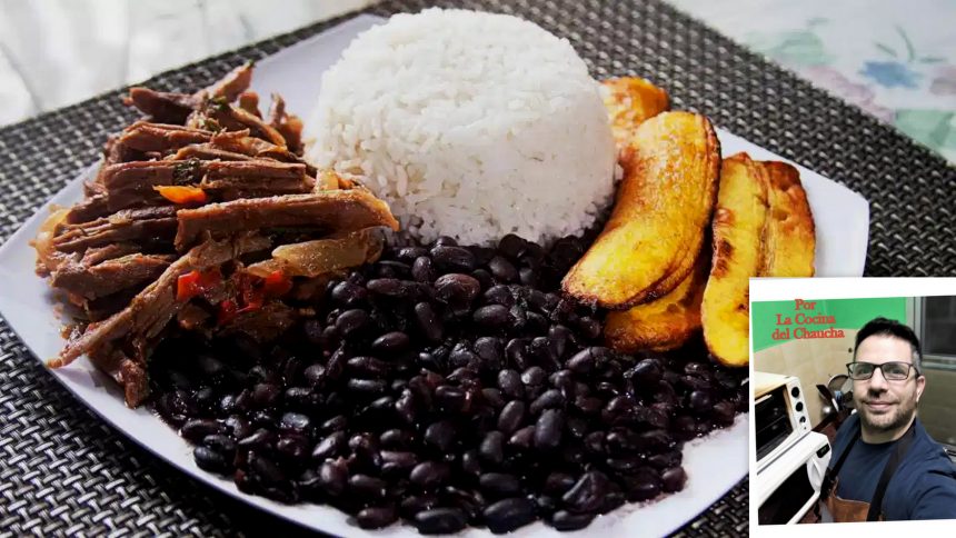 El Pabellón Criollo es un plato tradicional de Venezuela, reconocido como el plato nacional por excelencia; era la comida de negros y esclavos, que forma parte de la gastronomía venezolana: en su contenido cuenta con fusión europea, indígena y africana