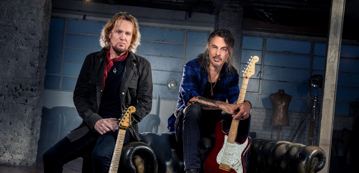 Adrian Smith, guitarrista de Iron Maiden, junto a Richie Kotzen, líder de The Winery Dogs, se unen para un single debut: «Talking My Chances»