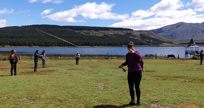 Concientización sobre pesca deportiva mediante capacitación en técnicas de Fly Cast