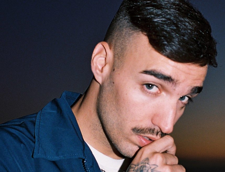 El mallorquín Rels B comparte «La isla LP», su nuevo álbum en el que el crossover es fundamental: música latina y universo afro como grandes componentes