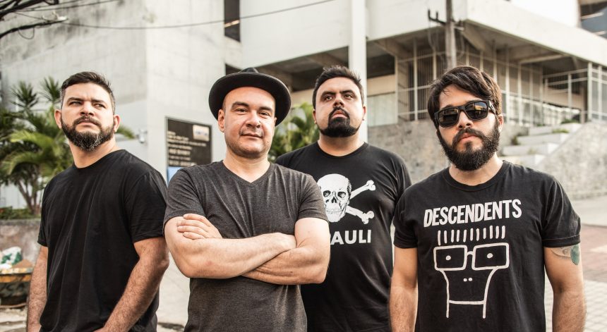 La potente banda brasileña Backdrop Falls rescata la estética de los noventa en el video de su canción «Big Lie»