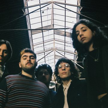 El conjunto argentino El Club Audiovisual y «Ya no estamos tan solos», su álbum grabado en vivo en La Tangente