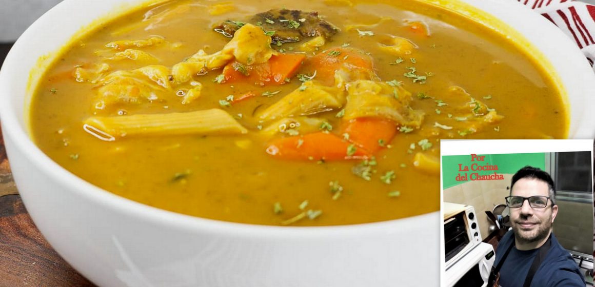 Soup joumou (Sopa de auyama): alimento nacido en Haití. Cuando se independizó y se transformó en república, los esclavos consiguieron acceso a la auyama, fue así que el plato se transformó en símbolo de libertad desde el 1° de enero de 1894. Existe hasta un documental sobre su importancia en la cultura local