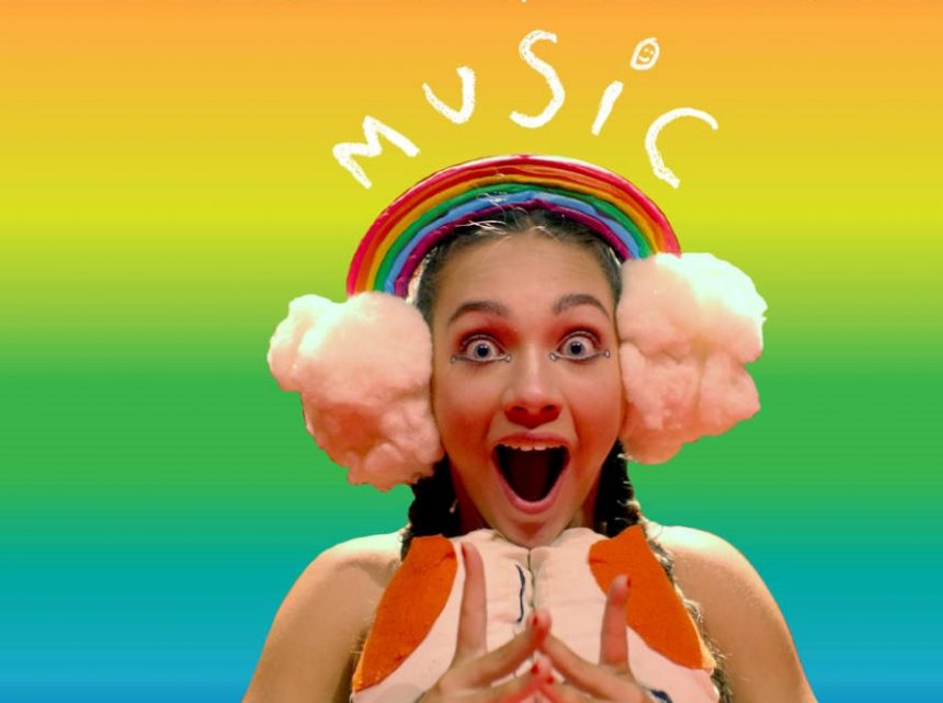 La cantante australiana Sia estrena su película «Music», que trata sobre la superación de los obstáculos de la mano de la amistad, los lazos familiares y el amor