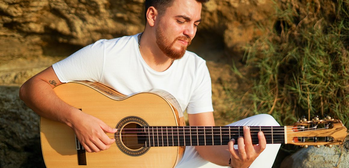 El excelso guitarrista argentino Guillermo Paolisso y un bello álbum titulado «Aria», que incluye un puente musical desde Hermeto Pascoal hasta Ástor Piazzolla, por nombrar solamente una parte de su amplitud