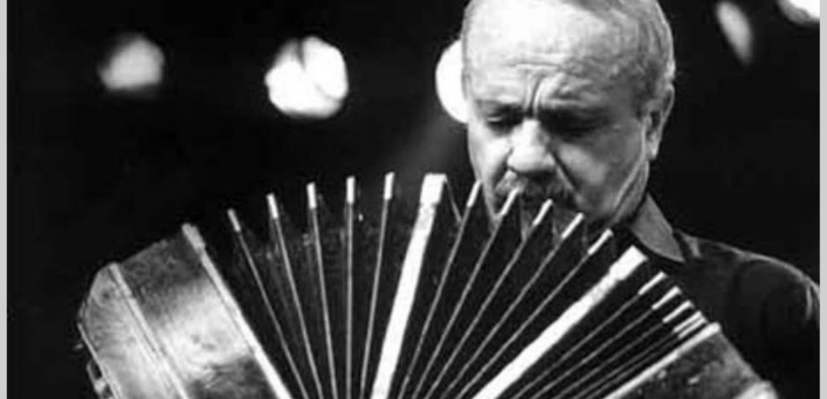 A 100 años del nacimiento del marplatense Ástor Piazzolla, un breve recorrido por la vida del hombre que revolucionó el tango y se transformó en referente mundial como representante indiscutible del género del dos por cuatro