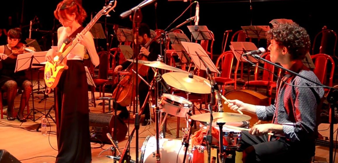 Música para Volar y su espectáculo sinfónico con canciones de Charly García y Gustavo Cerati, en el Teatro Gran Rex