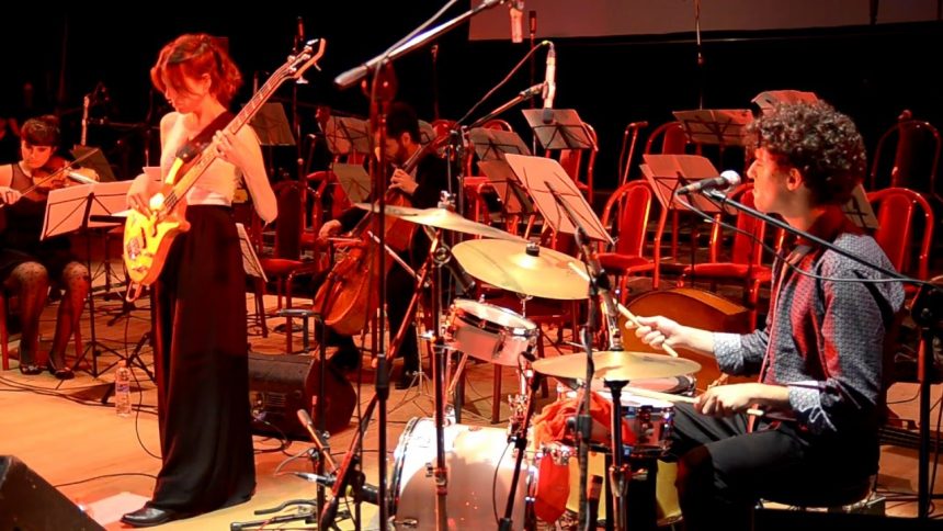 Música para Volar y su espectáculo sinfónico con canciones de Charly García y Gustavo Cerati, en el Teatro Gran Rex