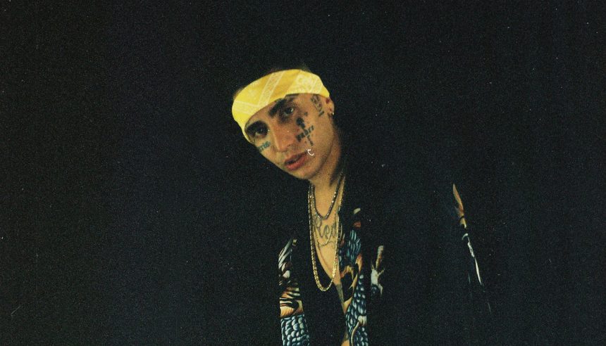 El trapero estrella de Argentina, Neo Pistea, comparte su primer álbum titulado «Punkdemia», con desafiantes palabras sobre la realidad actual del planeta