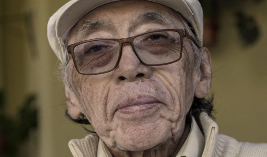 Silvia Majul, directora del film «El nombrador», homenaje en vida al cantautor argentino Daniel Toro: «Estamos hablando de un artista que tuvo una vida muy exitosa en los ‘60, hasta el año 1976, cuando le diagnosticaron cáncer en la cuerda vocal derecha, además en tiempos de dictadura militar, que censuró su nombre y canciones»