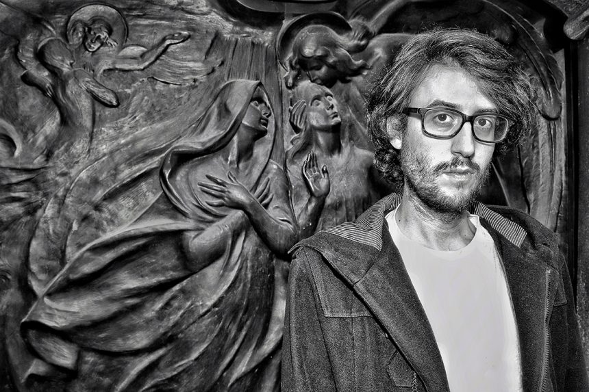 Gastón Massenzio y su lujoso homónimo álbum: «Melodías viejas y nuevas que aparecieron sin ninguna pretensión más que la de hacer música sincera, propia, donde la belleza lírica y musical fueran la premisa»
