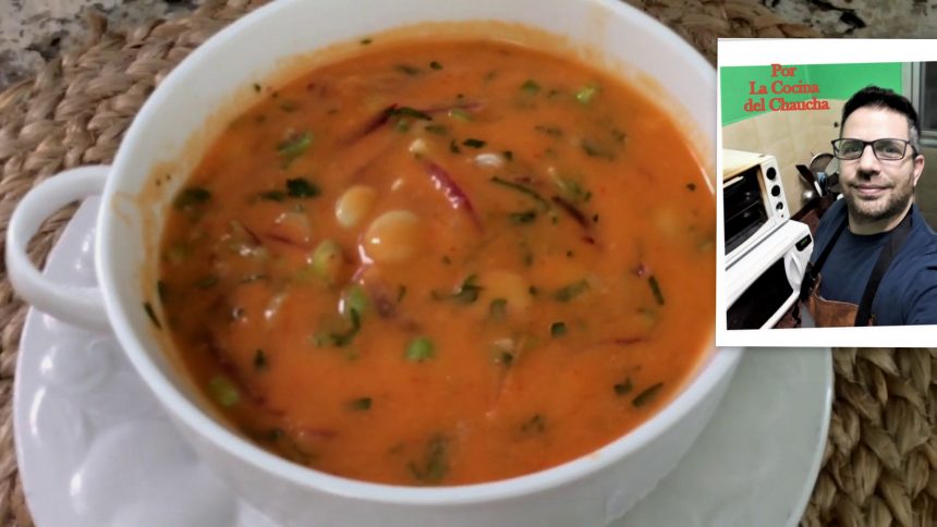 La Timbushca o Locro del monte es una preparación típica de las Sierras de Ecuador, una sopa, especie de locro, que se come muy caliente e incluye ingredientes como carne, maní, leche, achiote, papas y col. Su función, principalmente, es generar calorías importantes en zonas de alturas