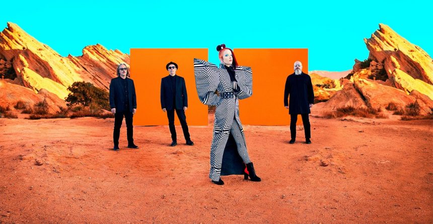 La escocesa Shirley Manson, cantante de Garbage, habla de su nueva canción «Wolves»: «Me recuerda a ‘mi yo’ más joven, cuando había dos lados de mi personalidad. Herí a tanta gente, tanto a sabiendas como sin saberlo»
