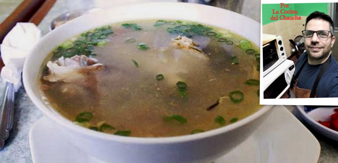 Chilcano de pescado: caldo típico peruano que se prepara con calabaza y el espinazo del pez. Su denominación ha tomado el nombre del pueblo chilca, cercano a Lima, donde es preparado por los pescadores. Hay quienes dicen que es un potaje para la gente pobre, porque los ingredientes que lleva esta sopa son económicos y sencillos de cocinar.