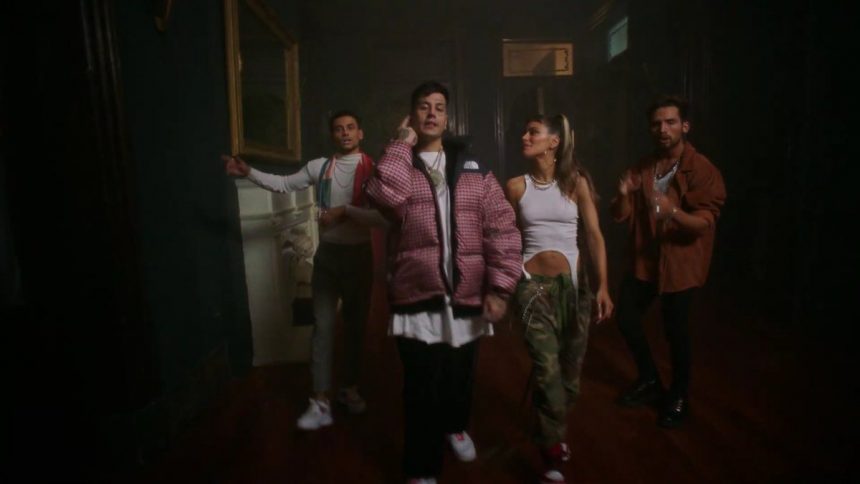 El dúo argentino Mya y su «2:50 REMIX» con participación de las estrellas reconocidas contemporáneas, Tini y Duki: «En una noche de amigos y guitarra, empezamos a cantarla con Duki. Después pensamos en cómo quedaría una voz femenina y sin dudarlo se la enviamos a Tini», cuentan